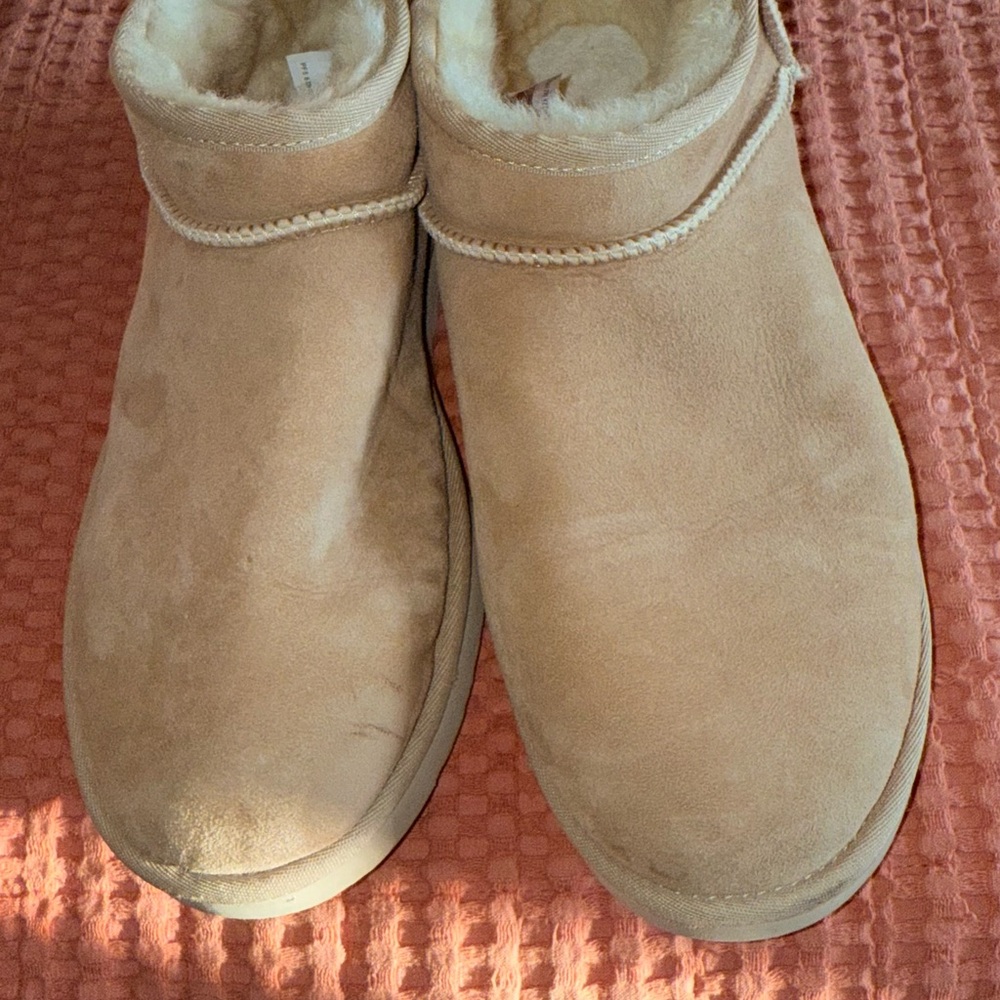 UGG Ultra Mini classic boot size 12 in Sand